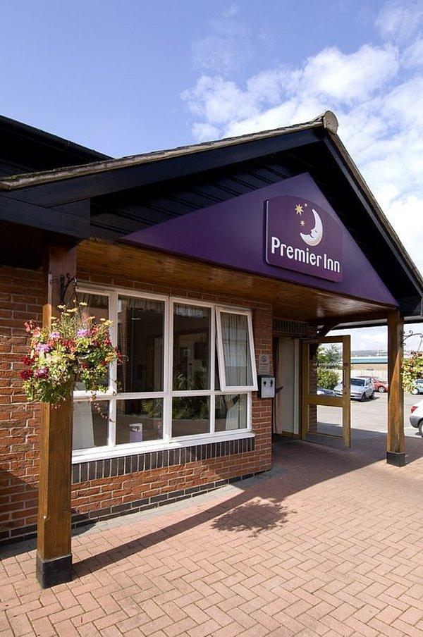 Premier Inn Swansea North Morriston Exteriör bild